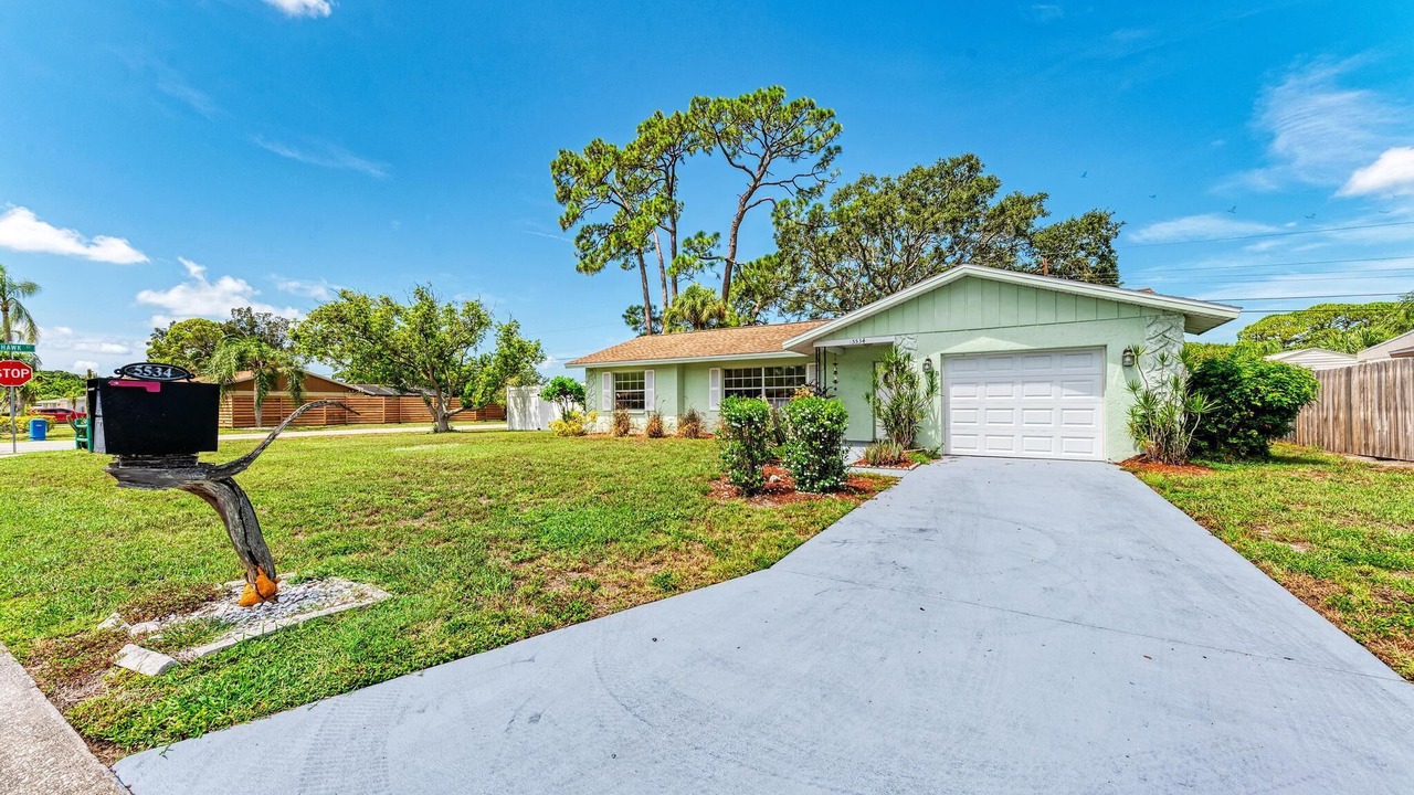 Photo of Outdoor in Gulf Gate Estates