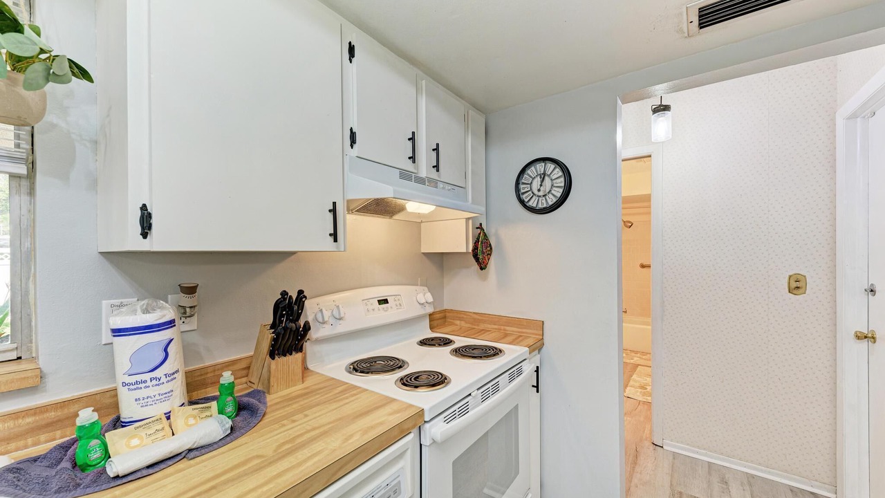 Photo of Kitchen in Gulf Gate Estates
