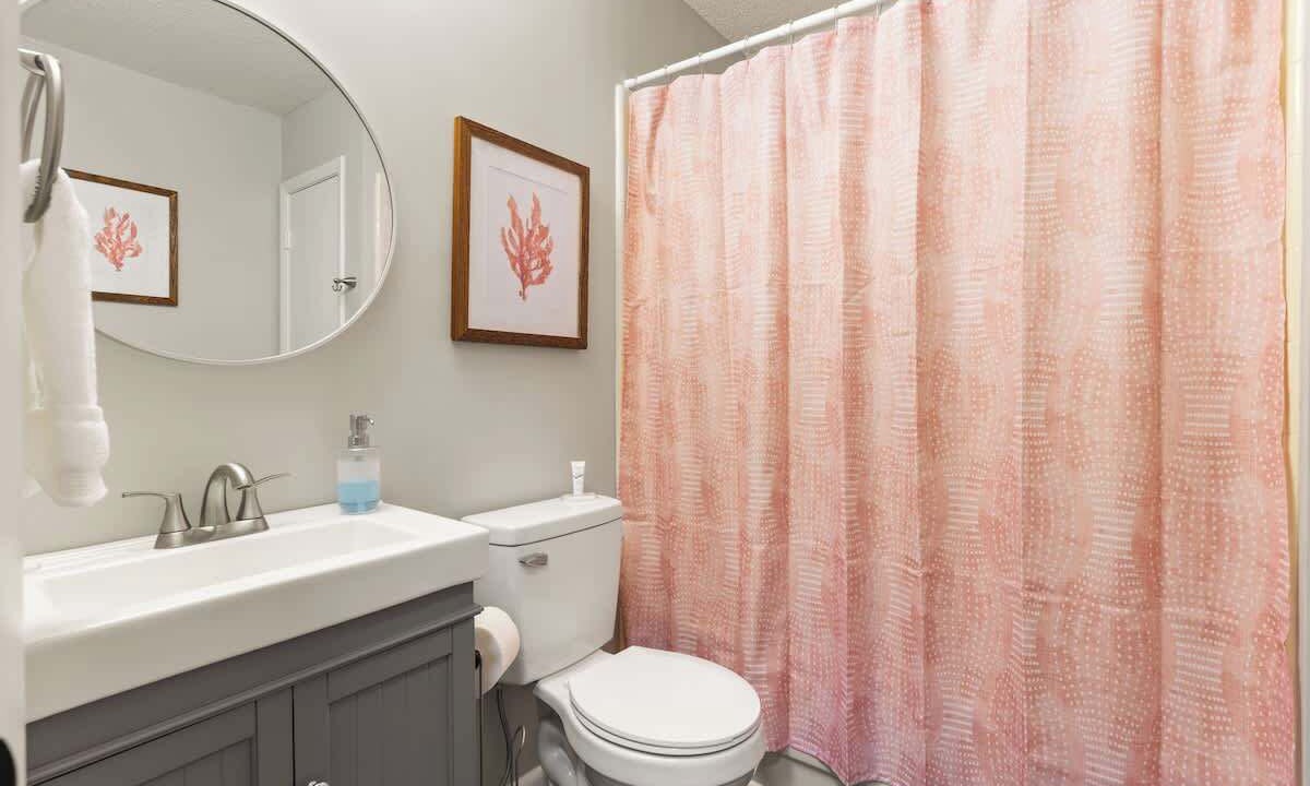 Photo of Bathroom in Dock Junction