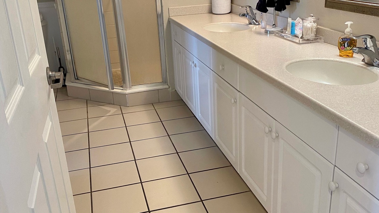 Photo of Bathroom in Ortona Park