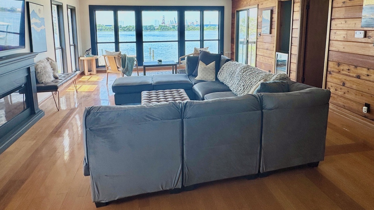 Photo of Livingroom in Northside