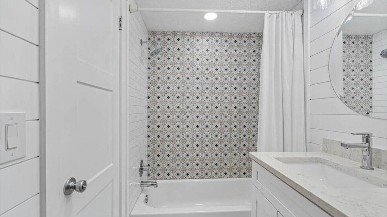 Photo of Bathroom in Largo