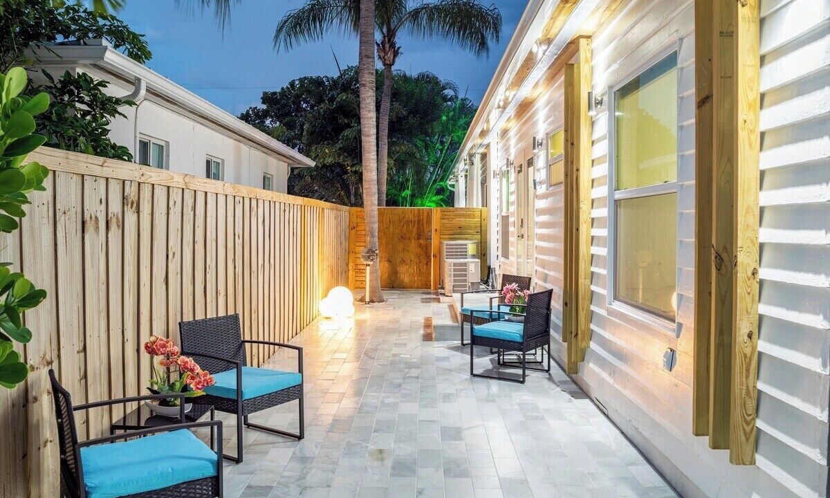 Photo of Patio Balcony in Poinsettia Heights