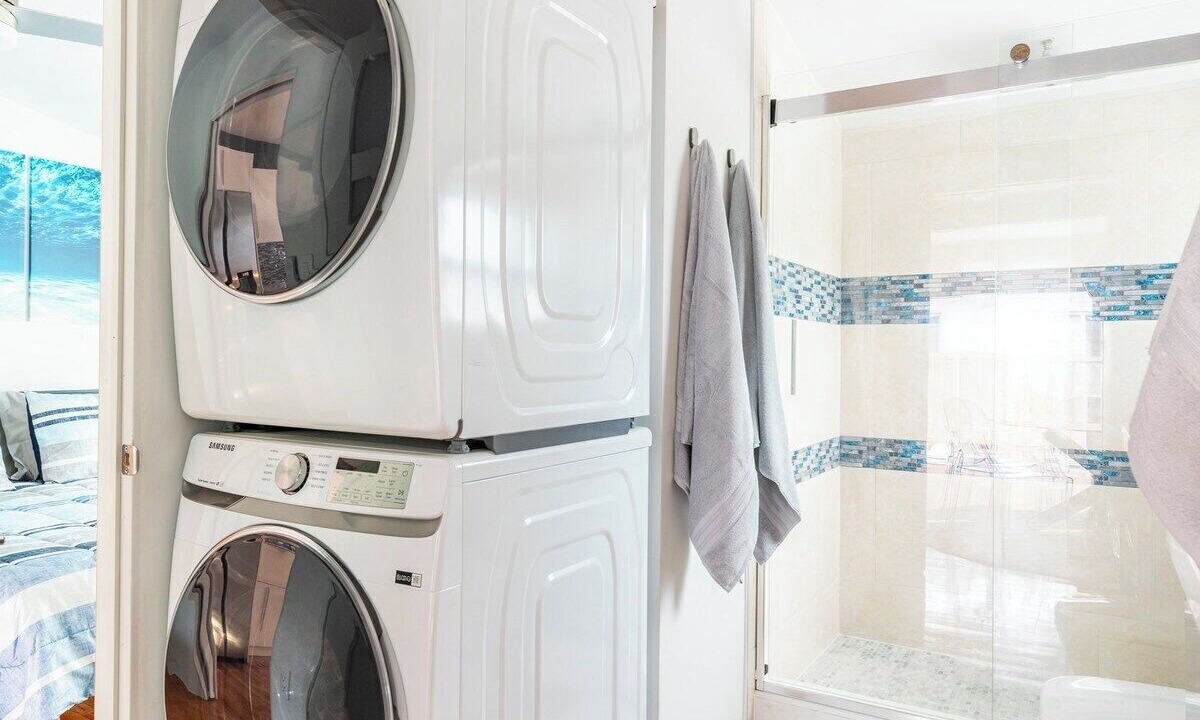 Photo of Bathroom in Poinsettia Heights