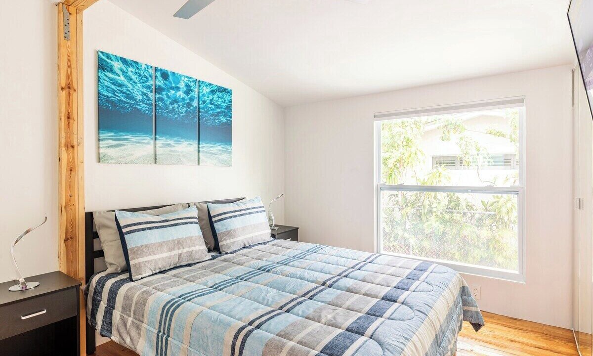 Photo of Bedroom in Poinsettia Heights