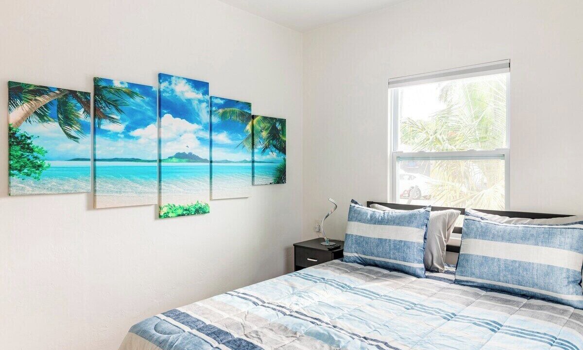 Photo of Bedroom in Poinsettia Heights