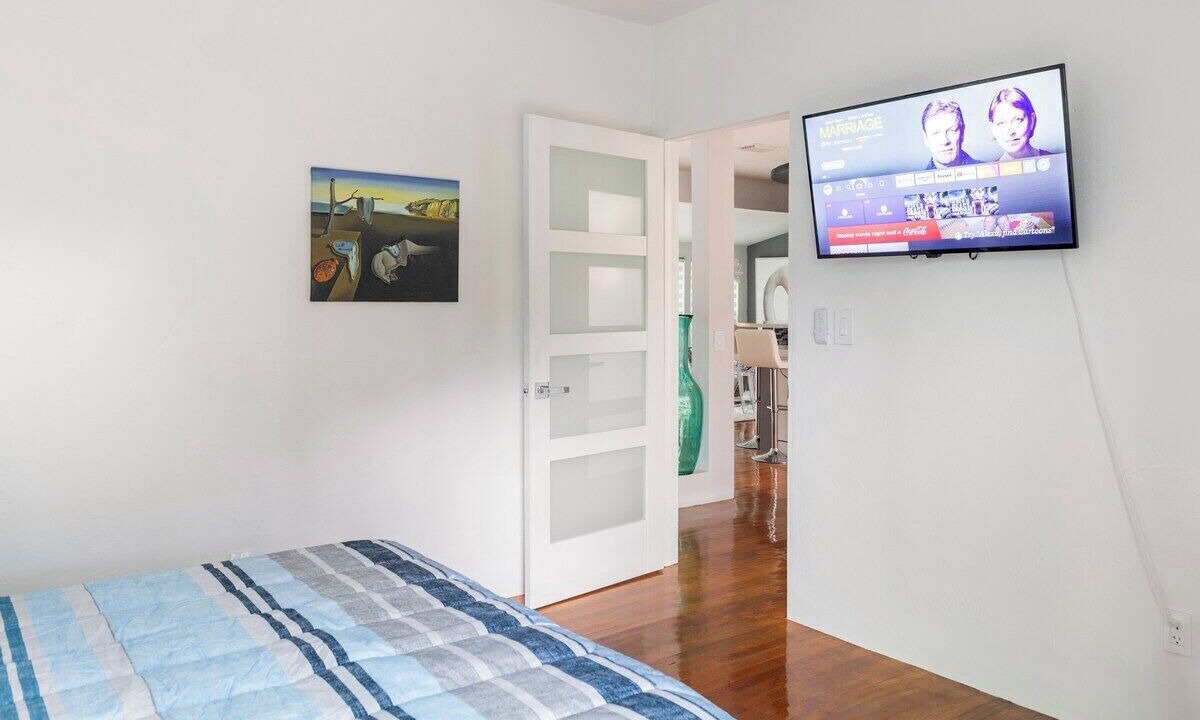 Photo of Bedroom in Lake Ridge