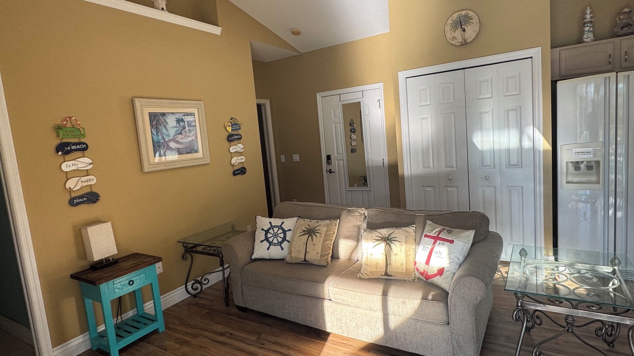 Photo of Livingroom in Palm Harbor