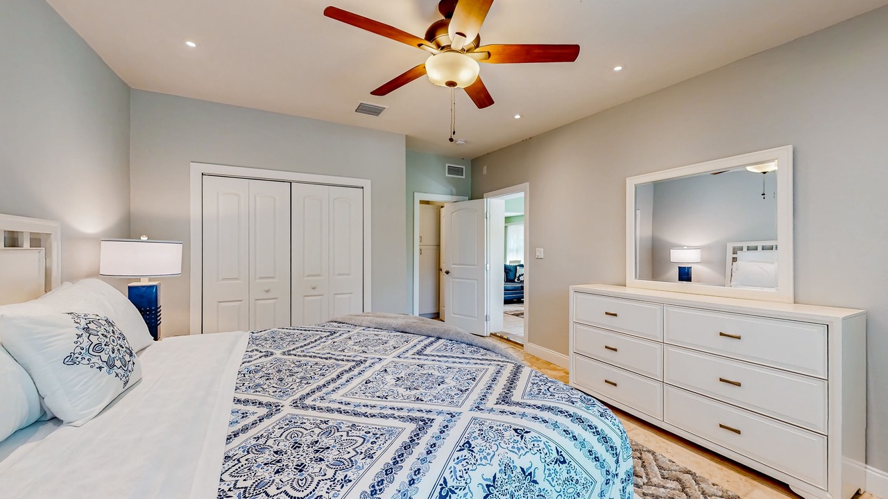 Photo of Bedroom in Bayou Oaks