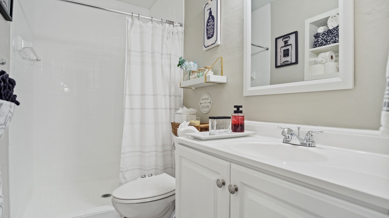 Photo of Bathroom in Lake Magdalene
