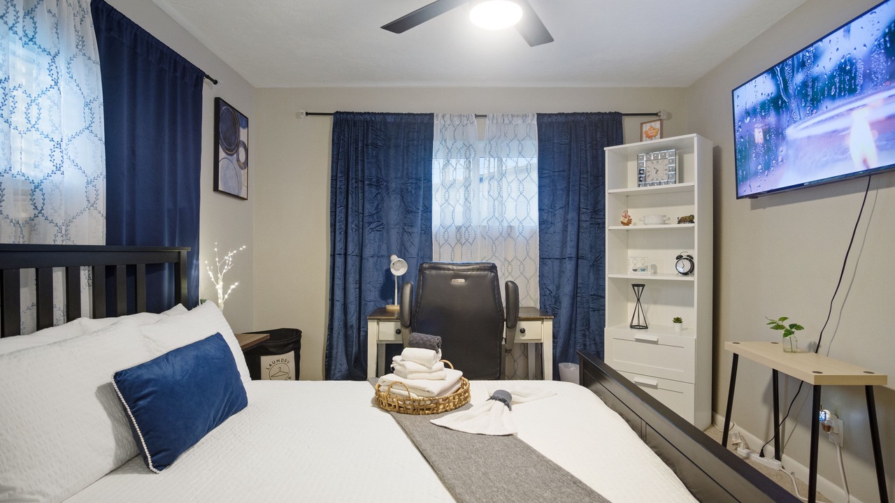 Photo of Bedroom in Lake Magdalene
