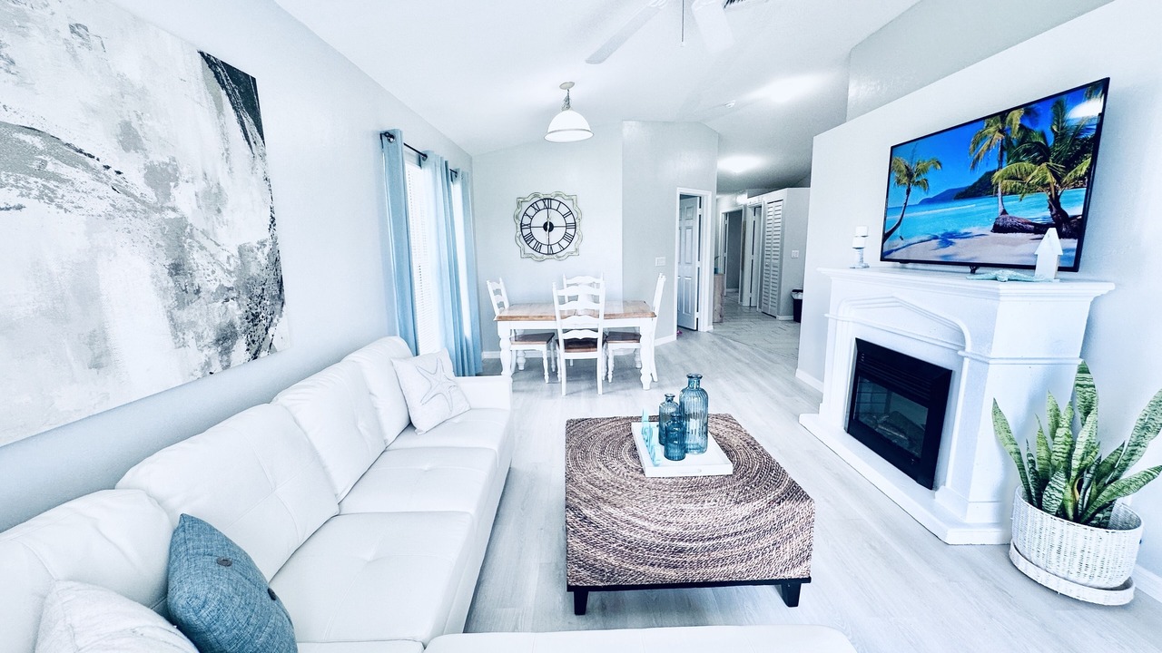 Photo of Livingroom in Diplomat
