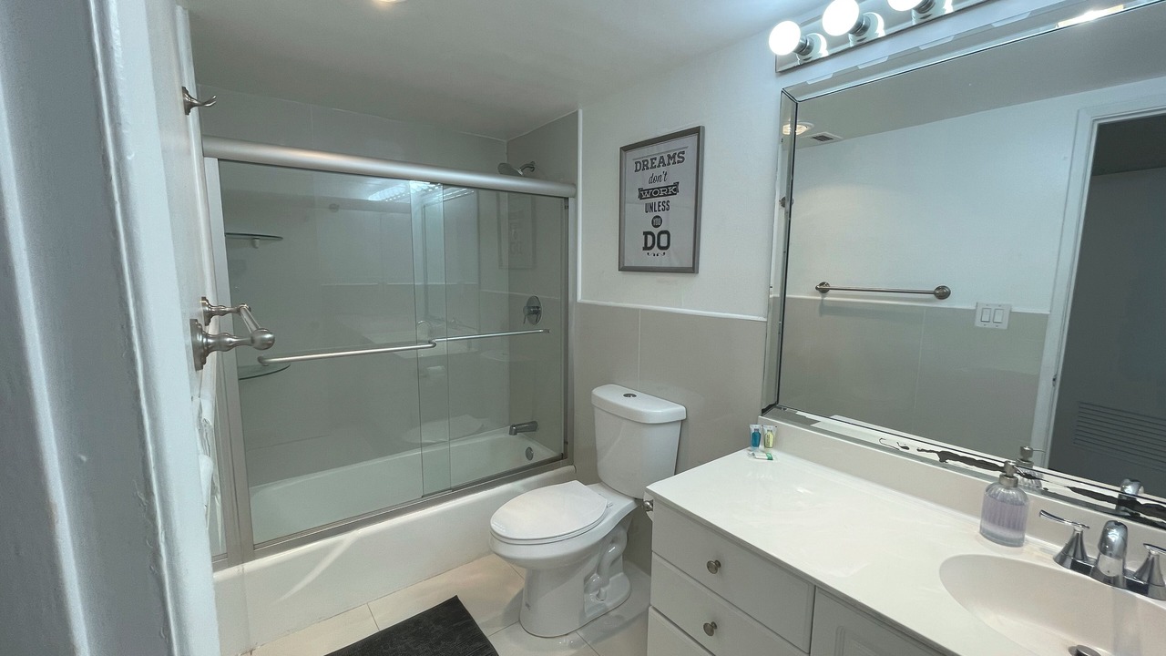 Photo of Bathroom in Golden Beach