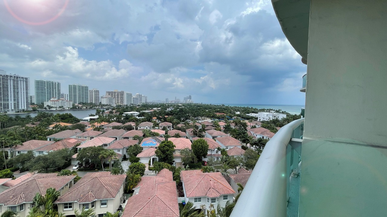 Photo of Outdoor in Golden Beach