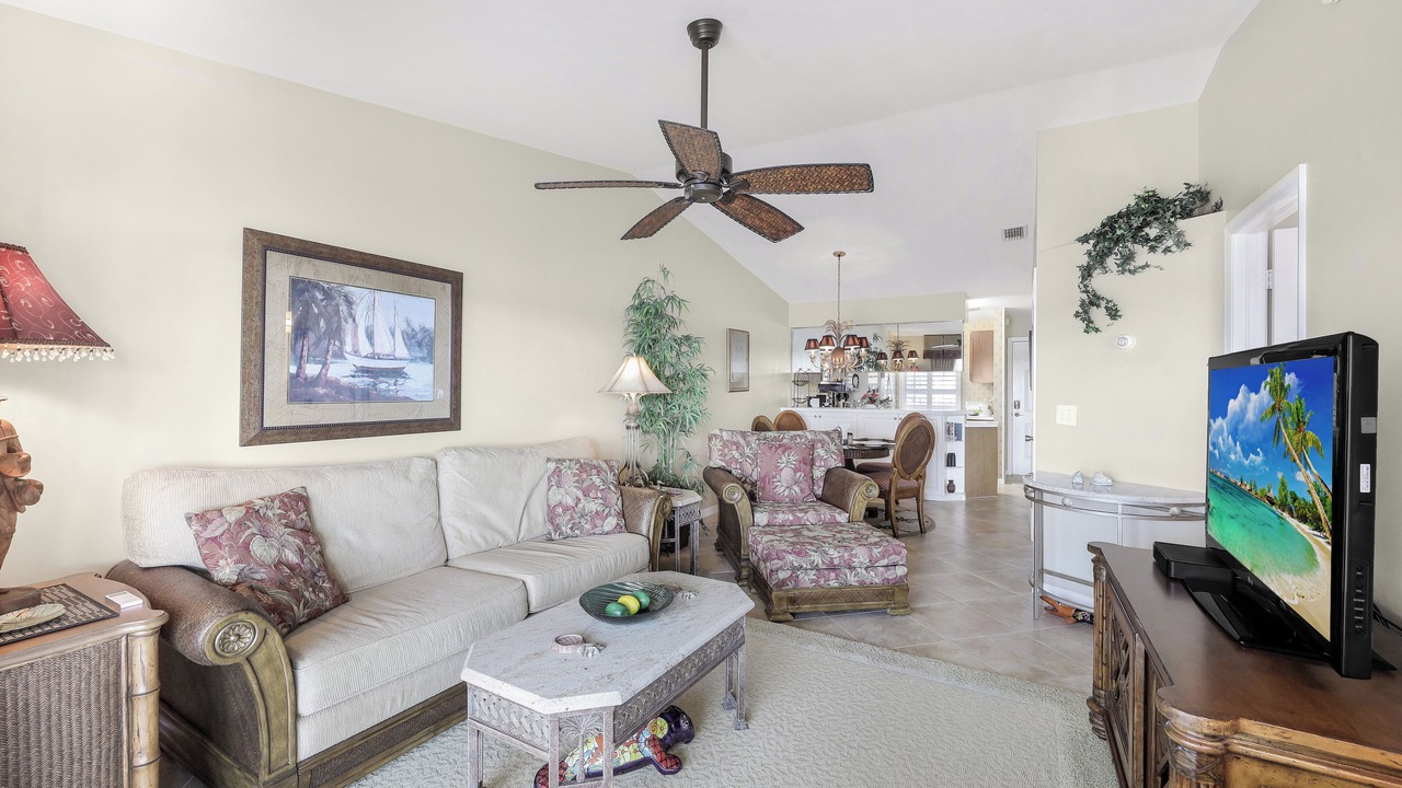 Photo of Livingroom in Hammock Bay