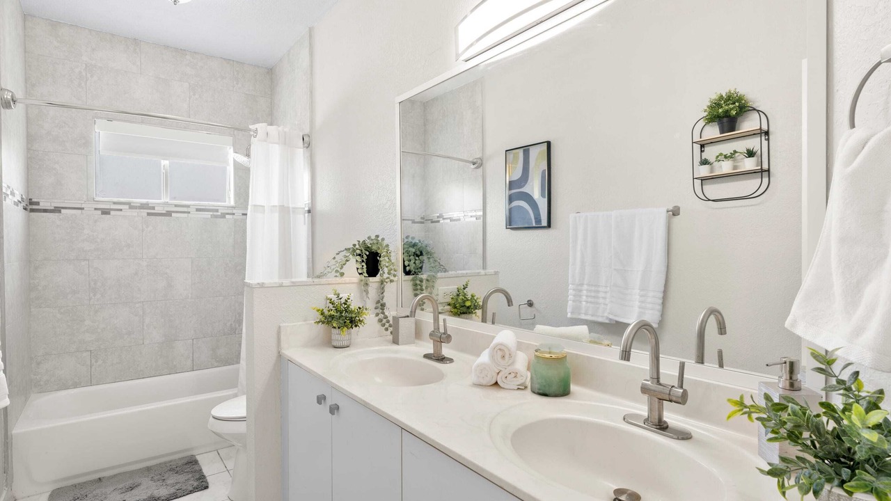 Photo of Bathroom in Country Walk