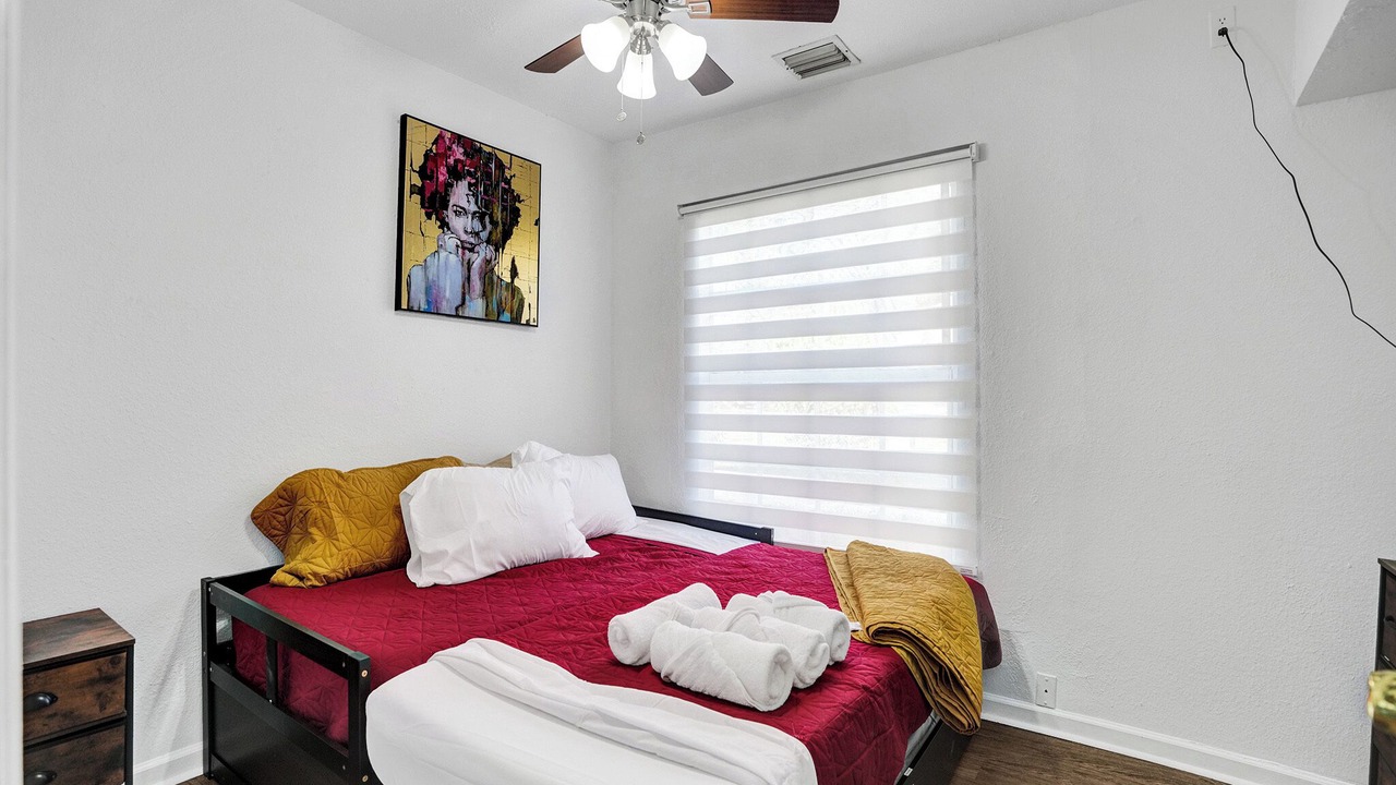 Photo of Bedroom in Royal Poinciana