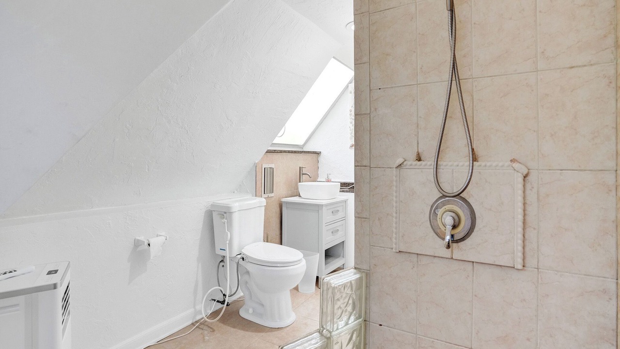 Photo of Bathroom in Royal Poinciana