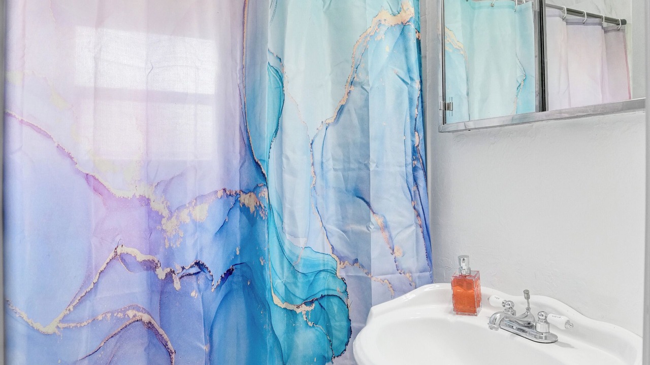 Photo of Bathroom in Royal Poinciana