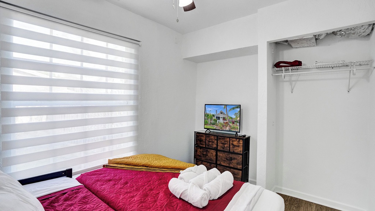 Photo of Bedroom in Royal Poinciana