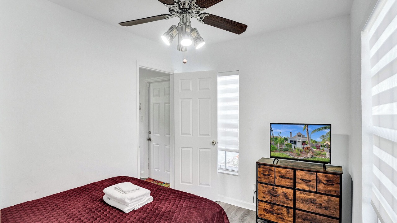 Photo of Bedroom in Royal Poinciana