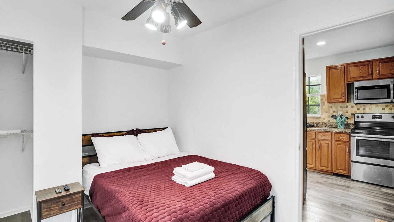 Photo of Bedroom in Royal Poinciana
