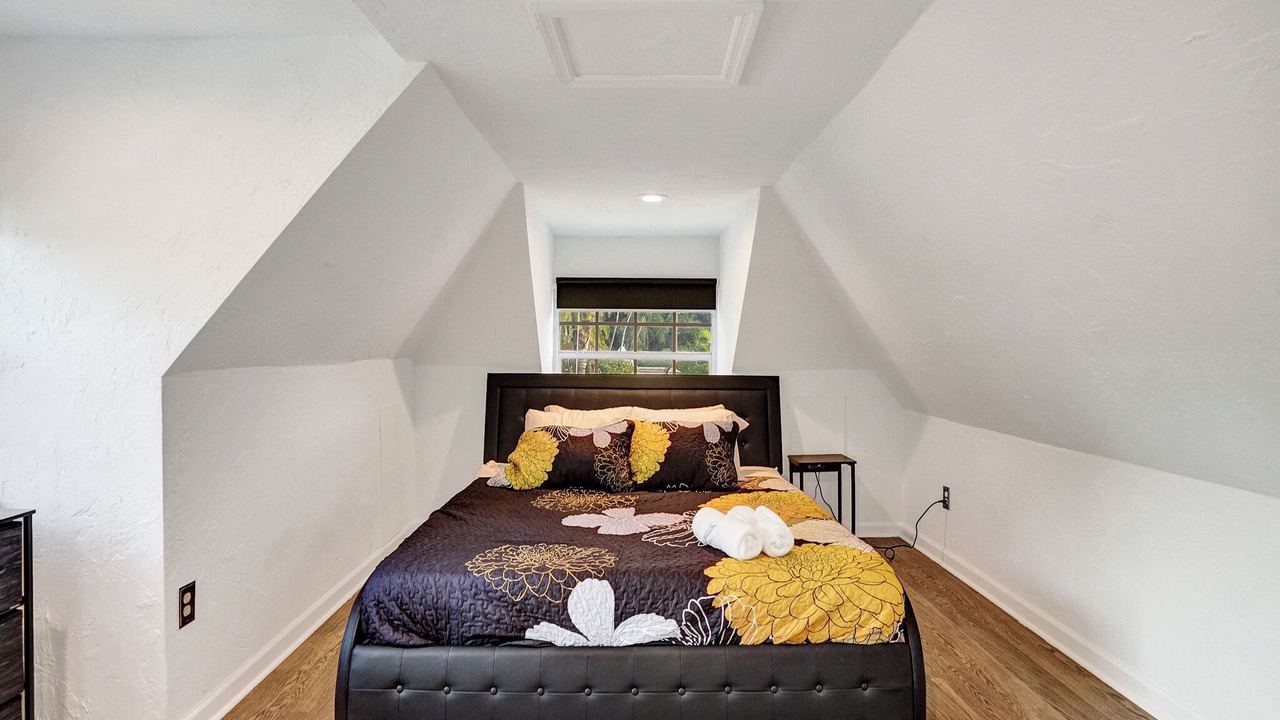 Photo of Bedroom in Royal Poinciana