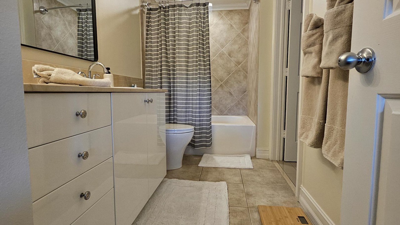 Photo of Bathroom in East Ocean Ave