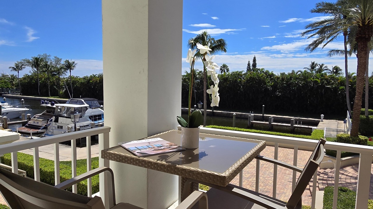 Photo of Patio Balcony in East Ocean Ave