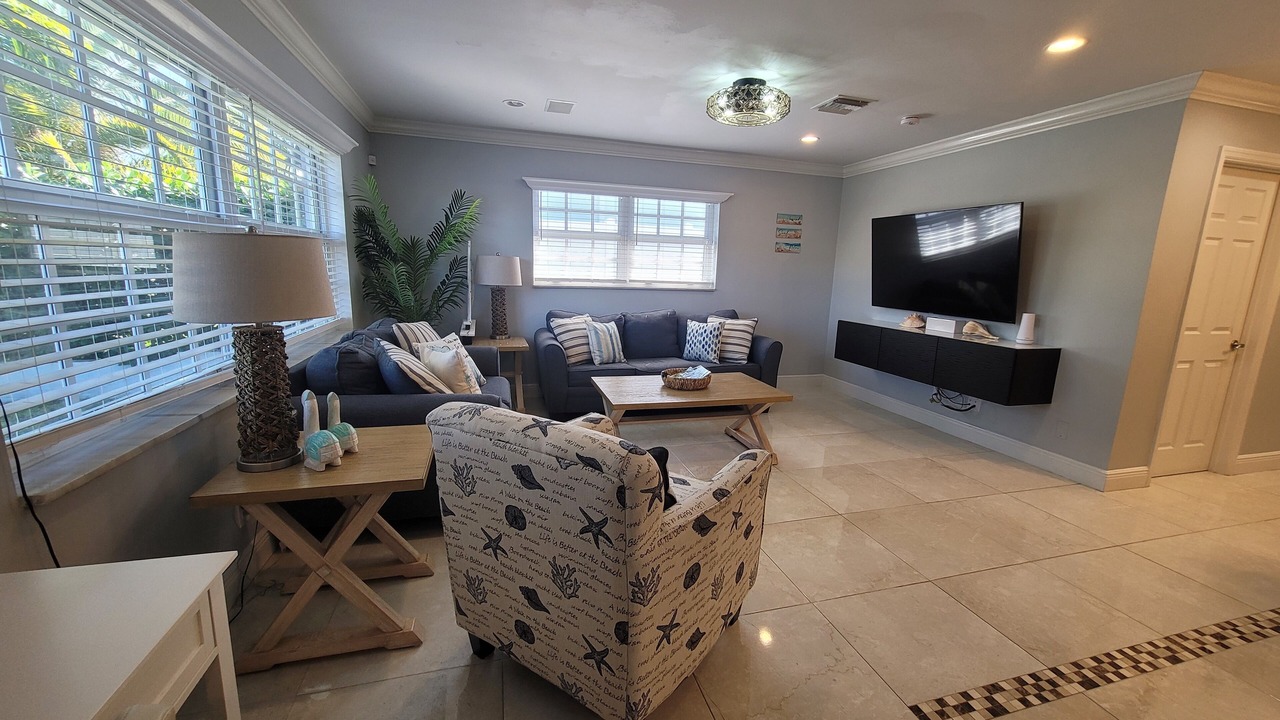 Photo of Livingroom in Pineapple Grove Arts District