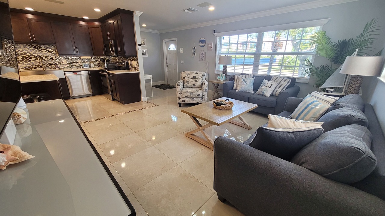 Photo of Livingroom in Pineapple Grove Arts District