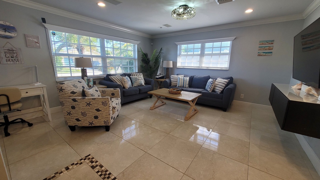 Photo of Livingroom in Pineapple Grove Arts District