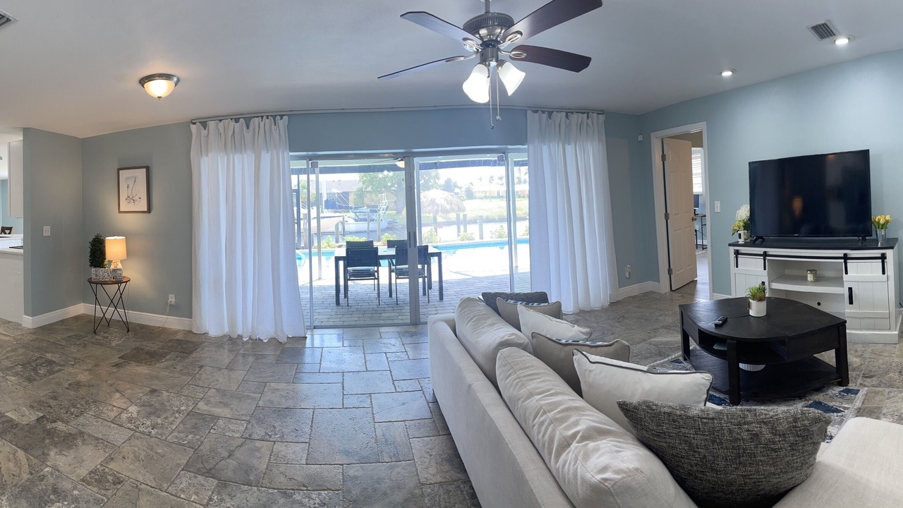 Photo of Livingroom in Eight Lakes