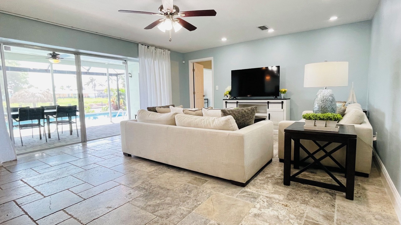 Photo of Livingroom in Eight Lakes