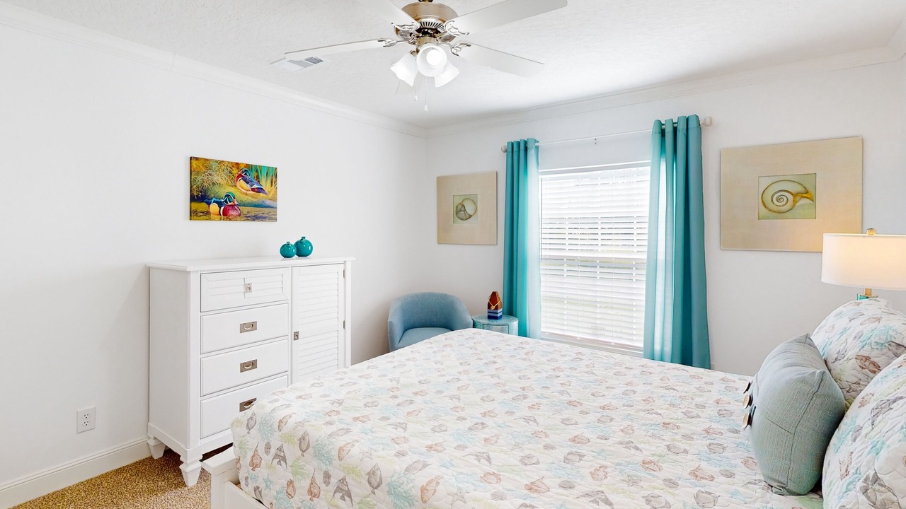 Photo of Bedroom in Taylor Creek