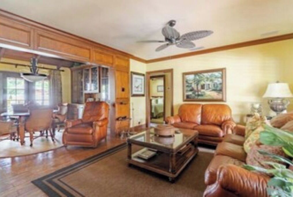 Photo of Livingroom in Palm Beach Shores