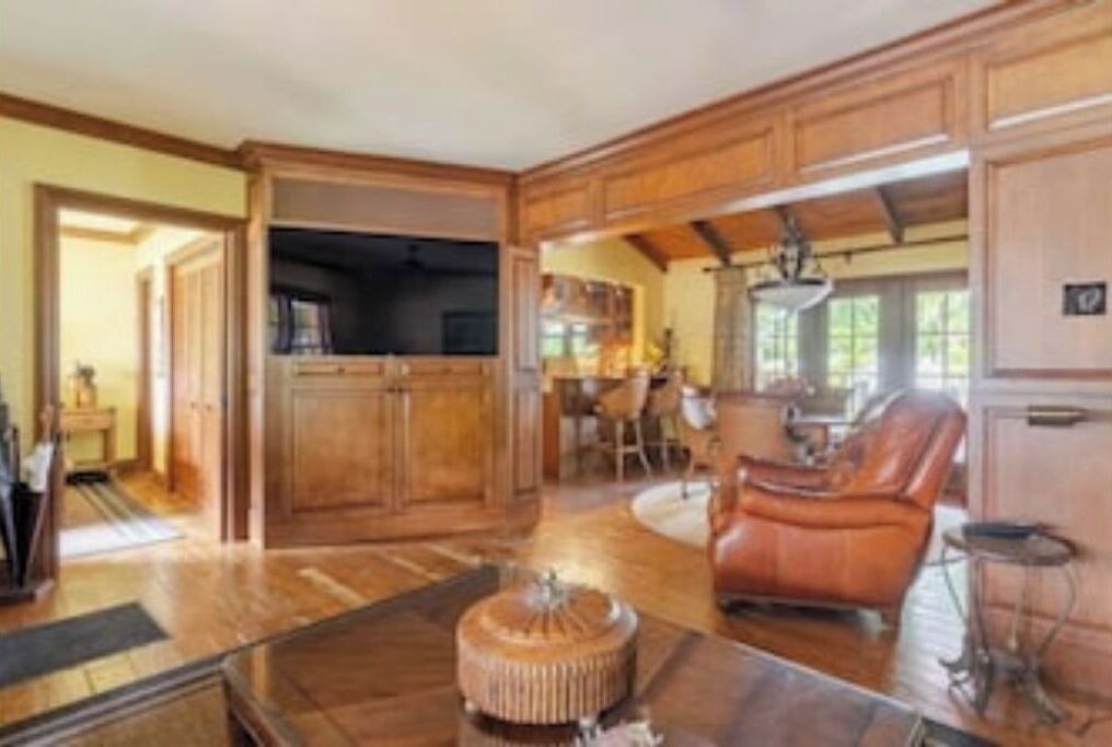 Photo of Livingroom in Palm Beach Shores