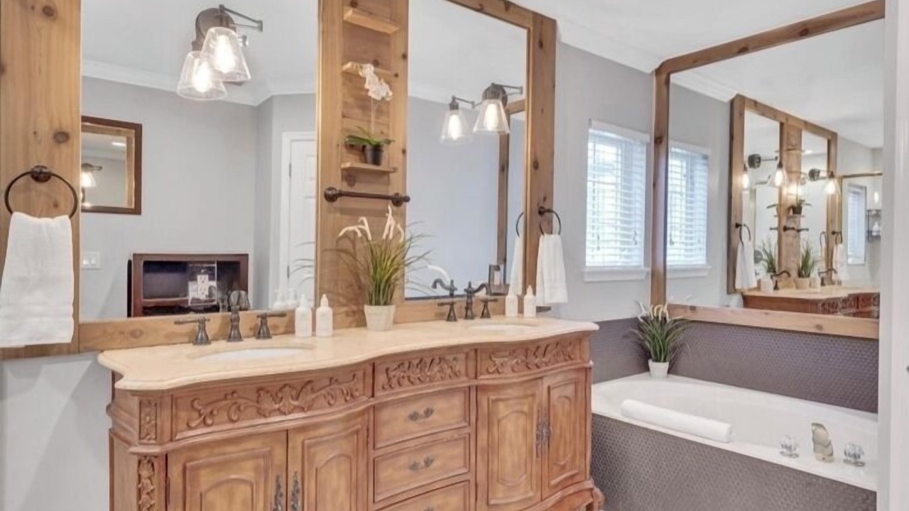 Photo of Bathroom in Birch Park Finger Streets