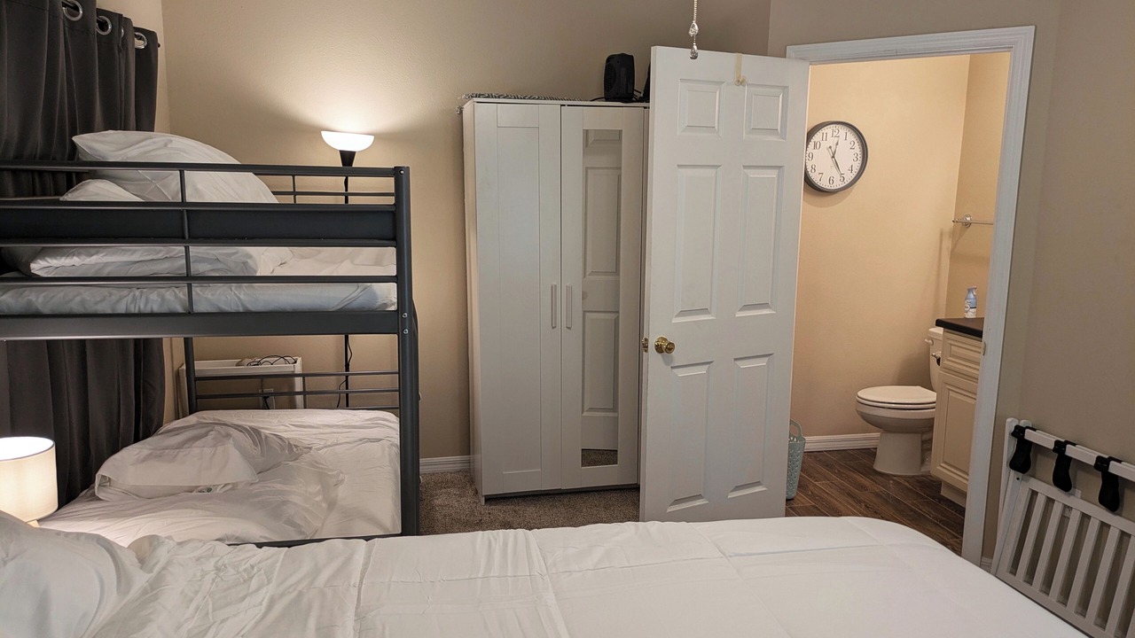 Photo of Bedroom in Cypress Gardens