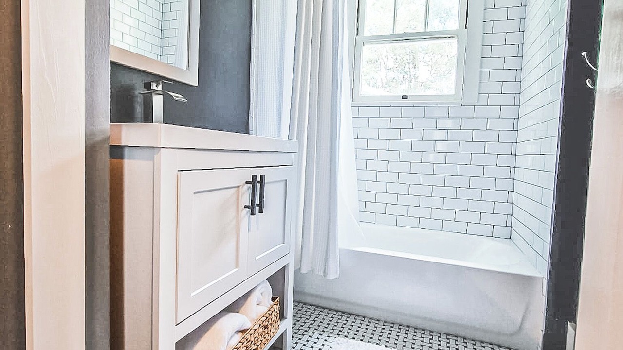 Photo of Bathroom in Murray Hill