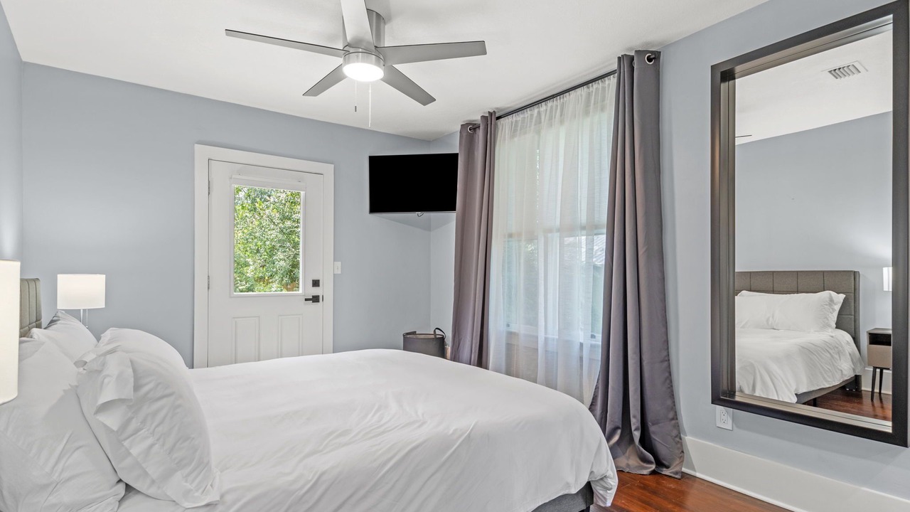 Photo of Bedroom in Murray Hill