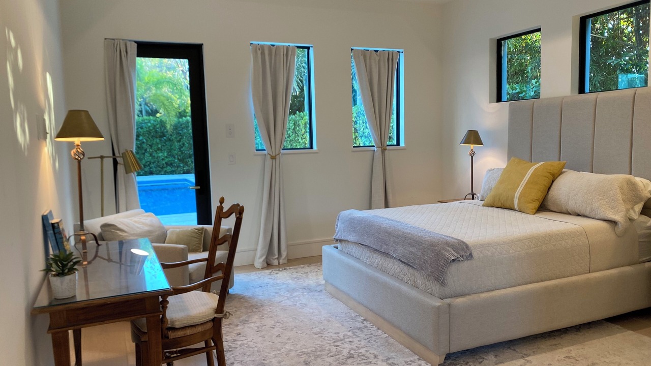 Photo of Bedroom in Park Shore