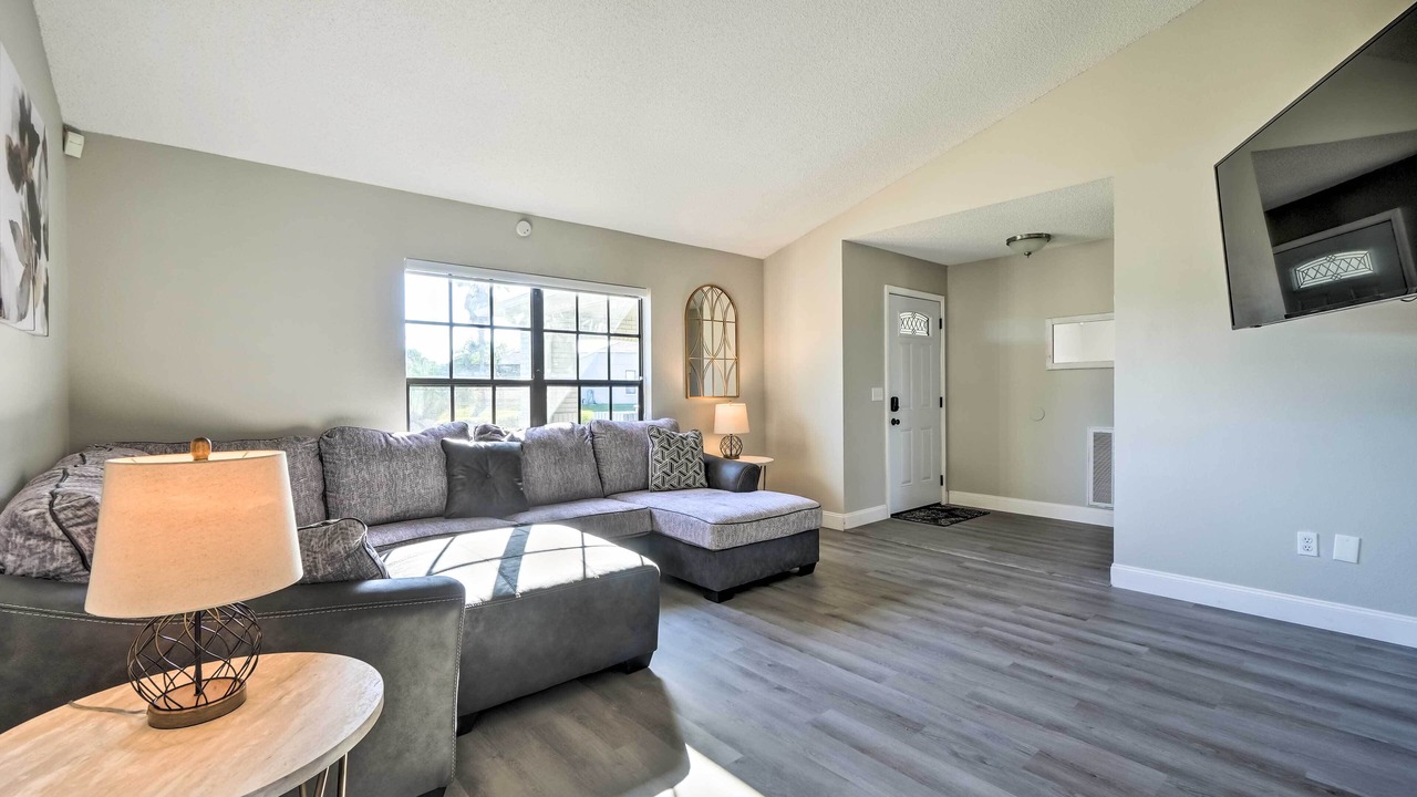 Photo of Livingroom in Regency Park