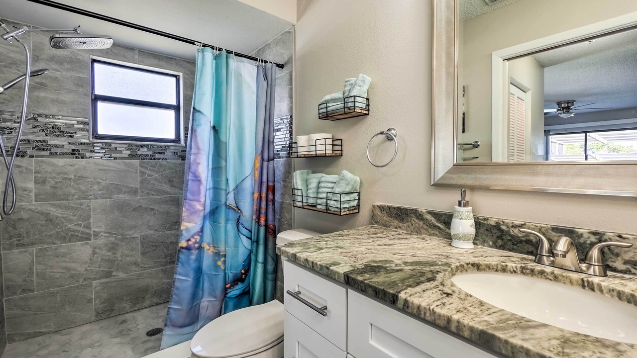 Photo of Bathroom in Regency Park