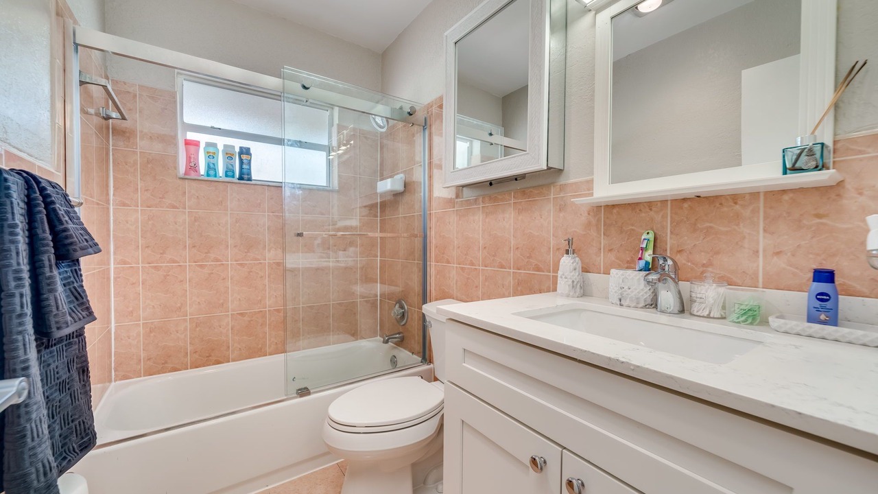 Photo of Bathroom in Central Fort Lauderdale