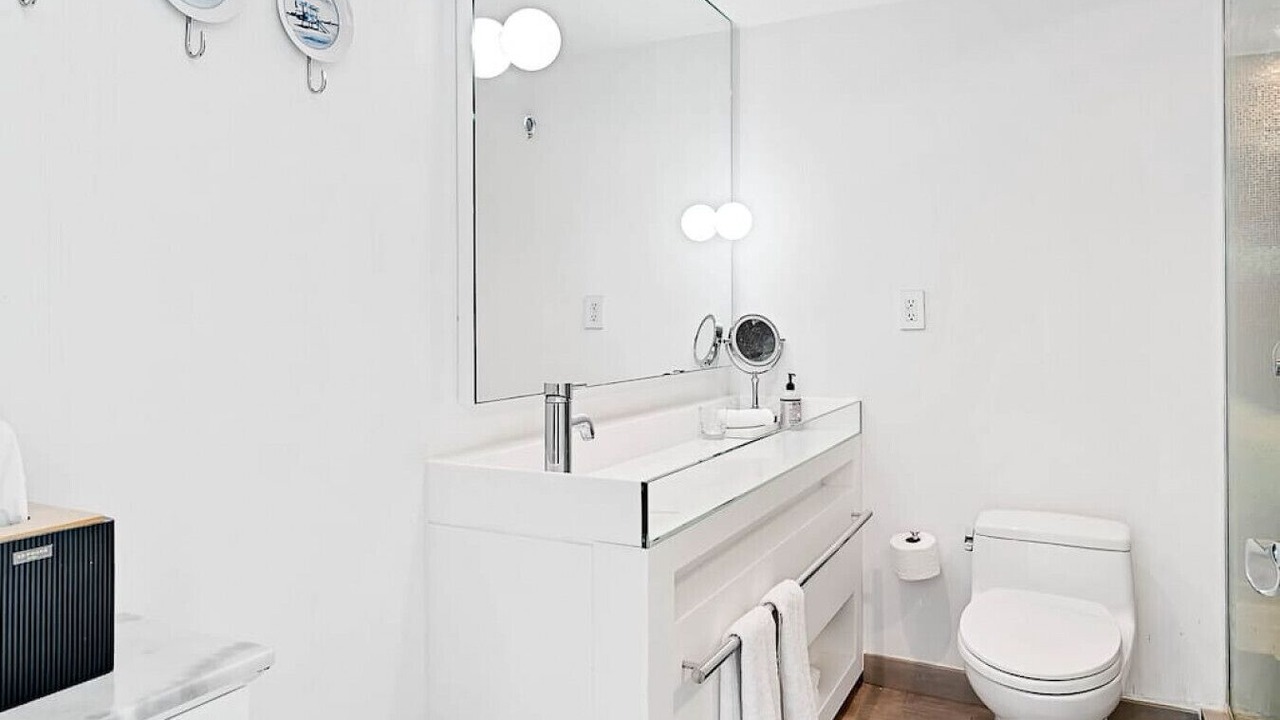 Photo of Bathroom in West Avenue