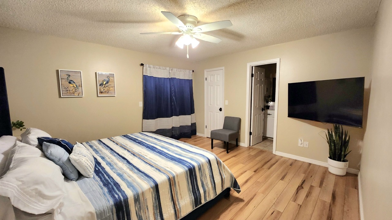 Photo of Bedroom in Florida Shores
