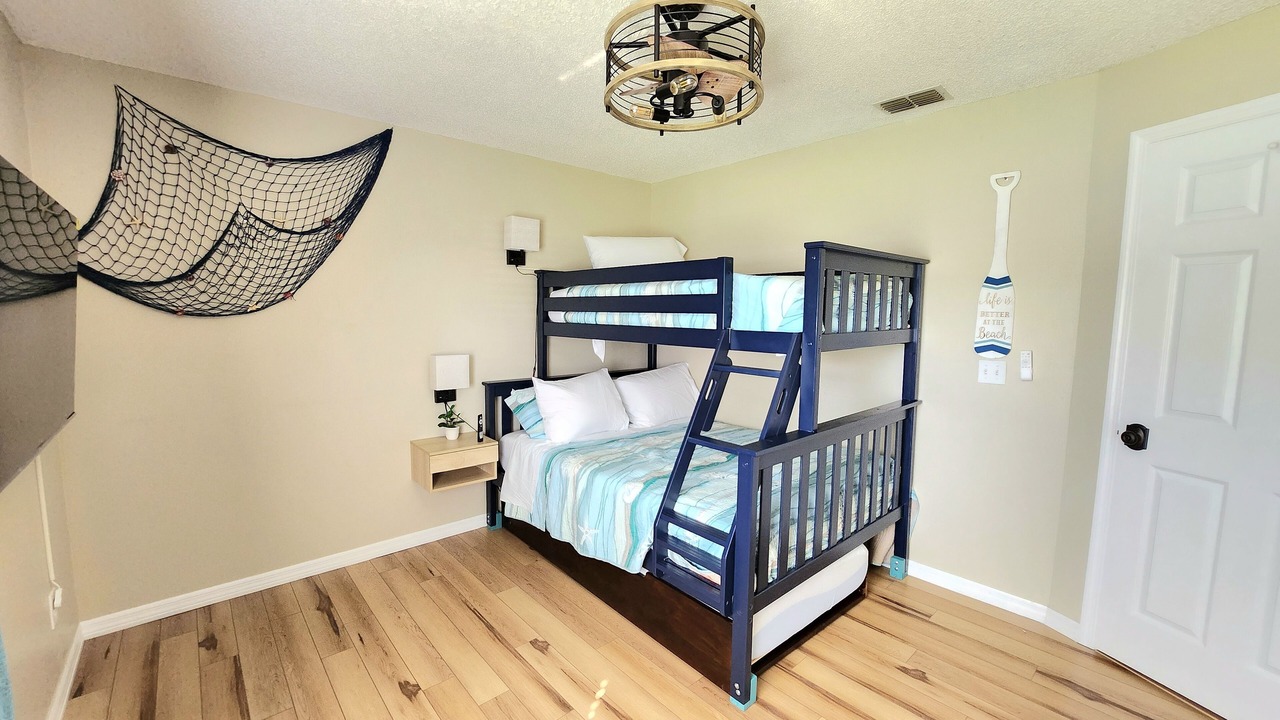 Photo of Bedroom in Florida Shores