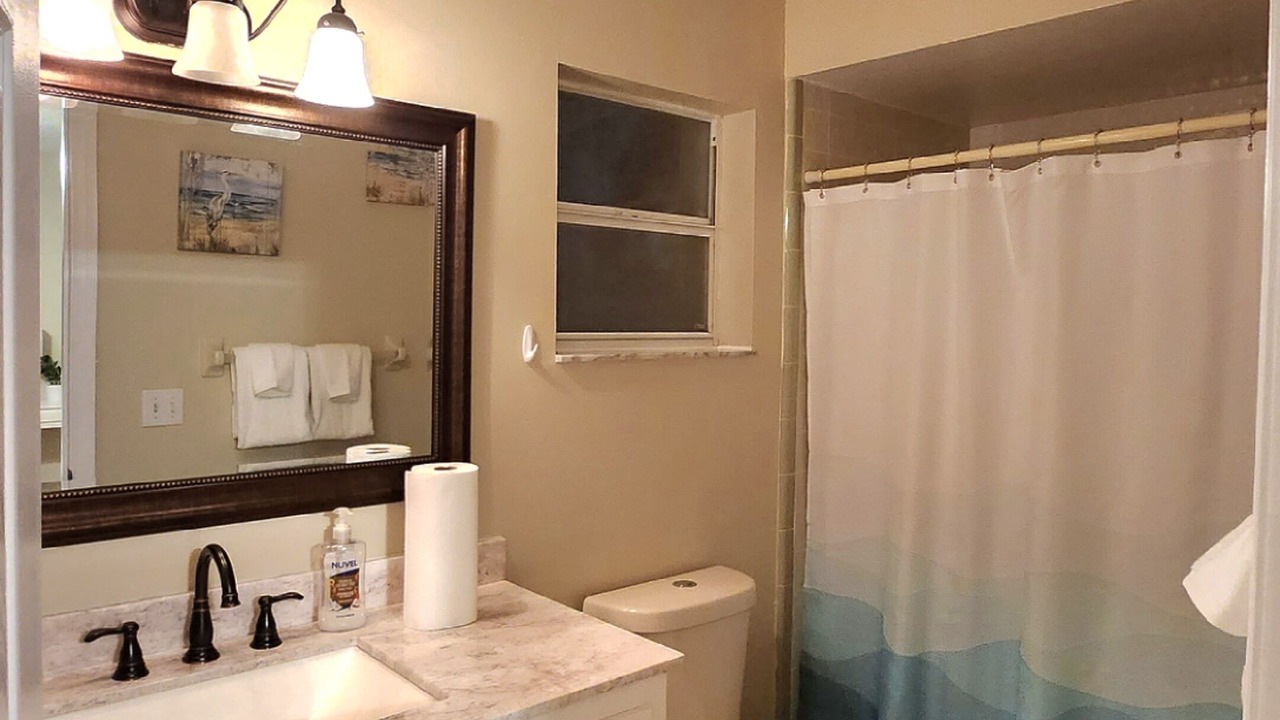 Photo of Bathroom in Florida Shores