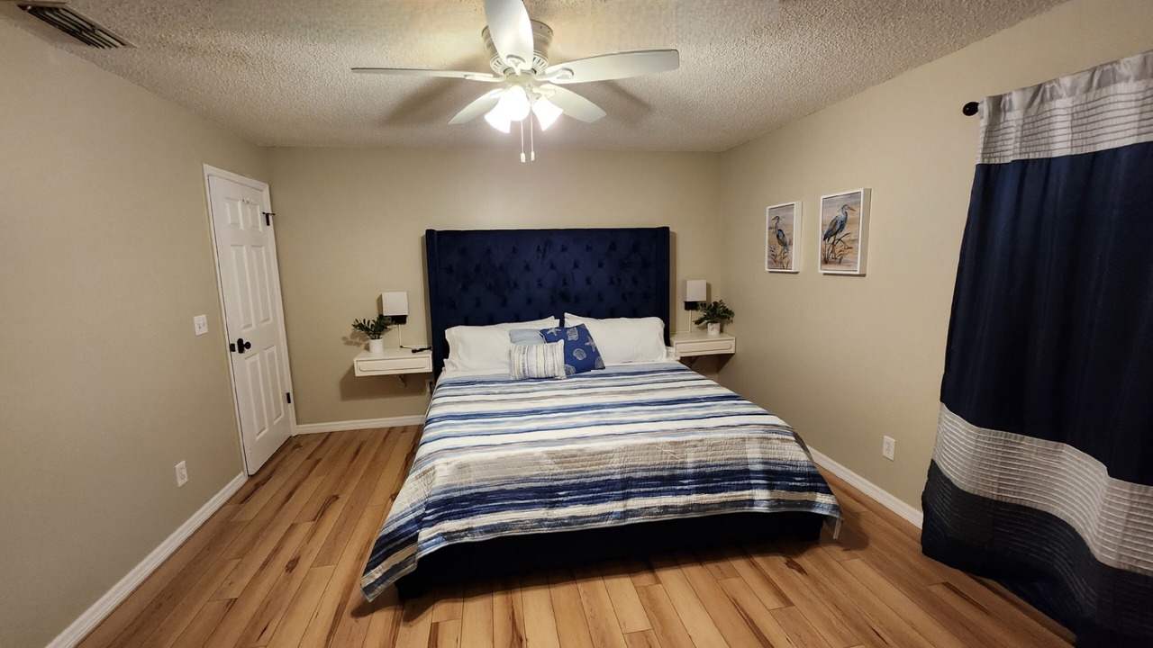Photo of Bedroom in Florida Shores